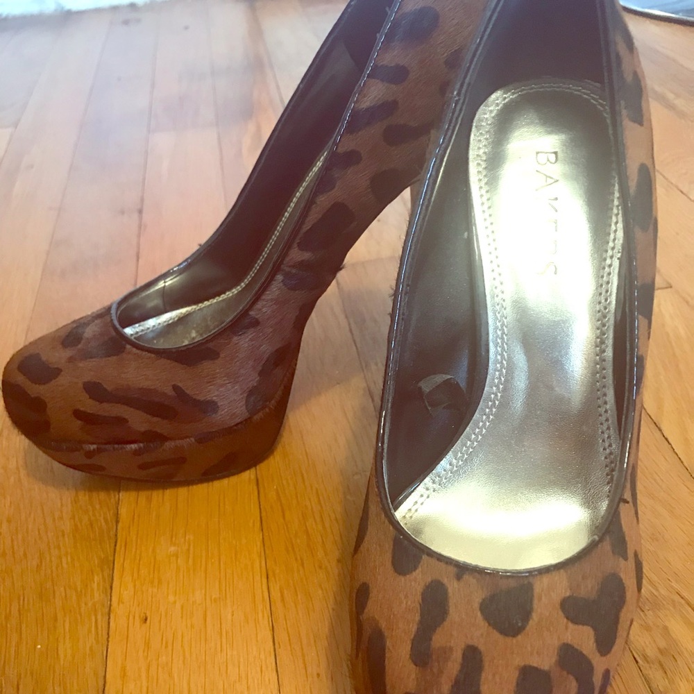 Cheetah print pumps